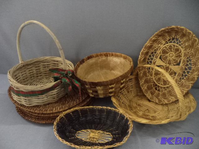 lot 79 image: Wicker Holders, Baskets