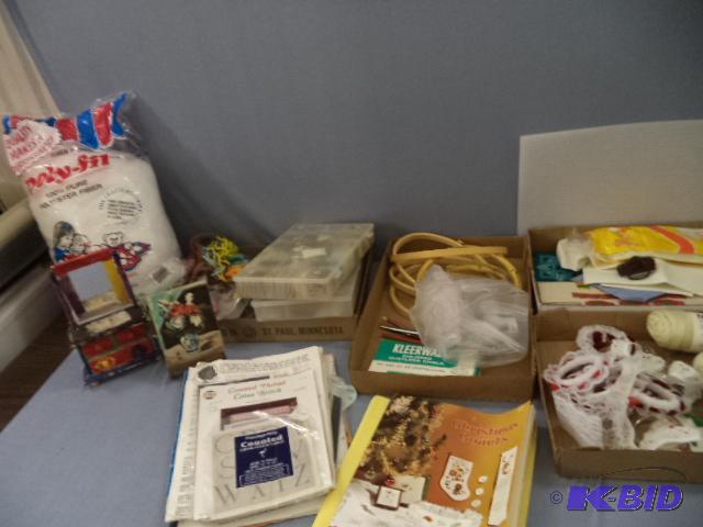 lot 90 image: Craft Supplies