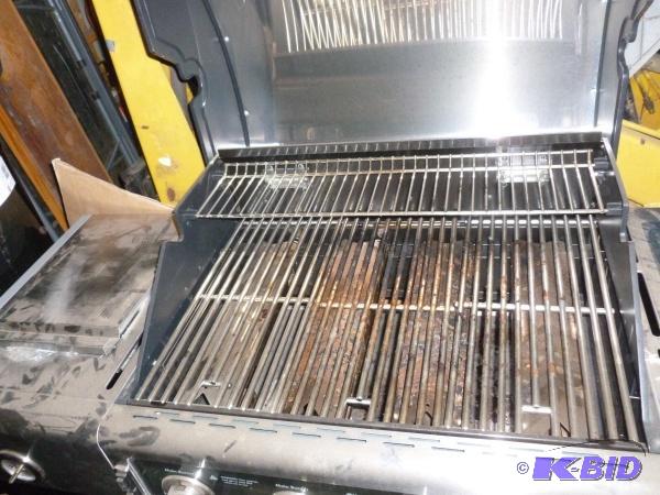 Kenmore stainless lp gas grill. Missing a cou...