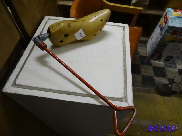 Wooden Shoe Stretcher Mens XL...