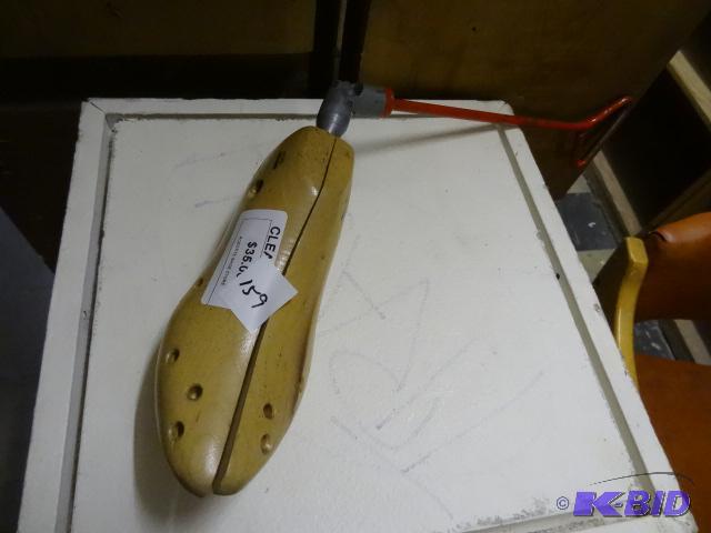 Wooden Shoe Stretcher Mens M...