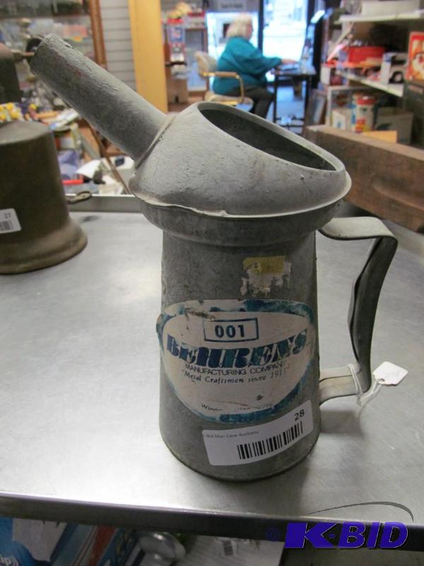 lot 28 image: vintage 1 quart galvanized oil filler