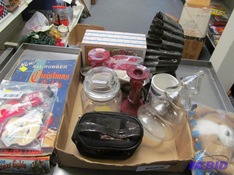 lot 42 image: lot of misc items
