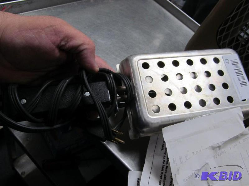 lot 43 image: vintage hand held refridgerator  freezer defroster