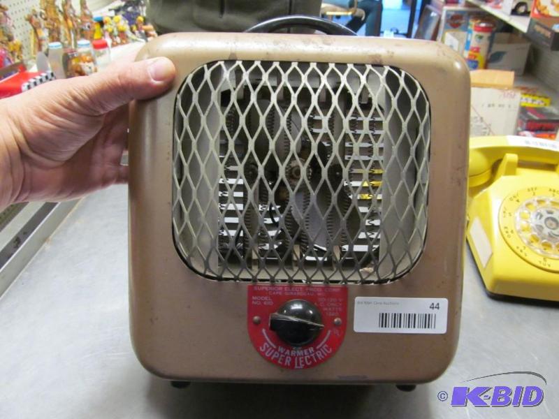 lot 44 image: electric heater