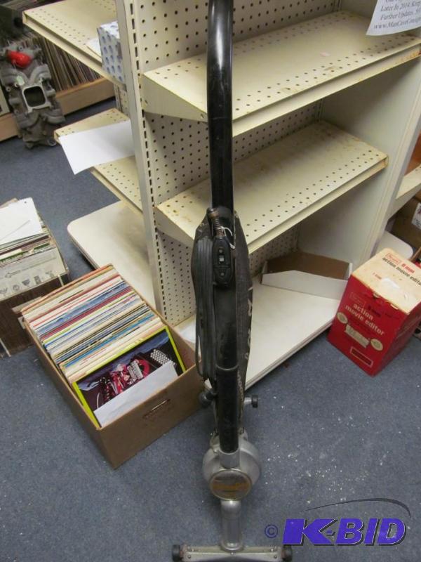 lot 52 image: antique vacuum cleaner