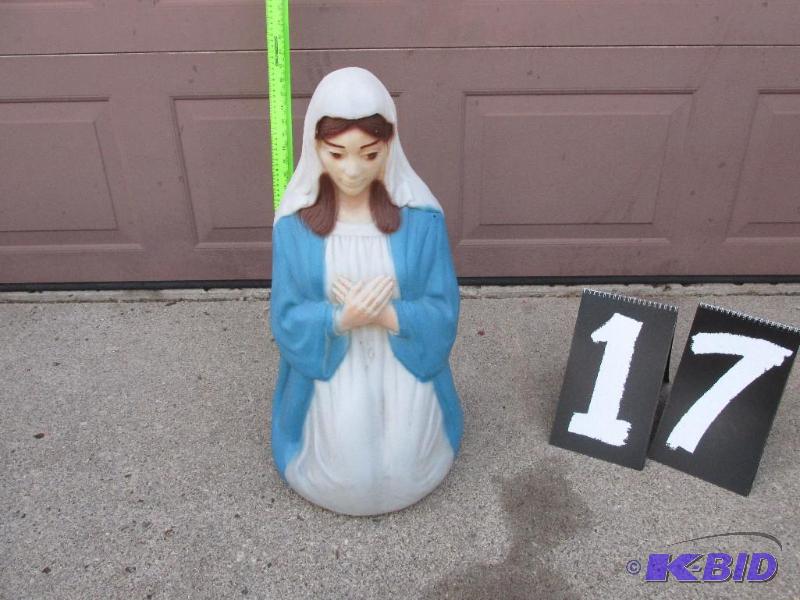 lot 17 image: Mary Kneeling with Eyes Open, Crossed Hands