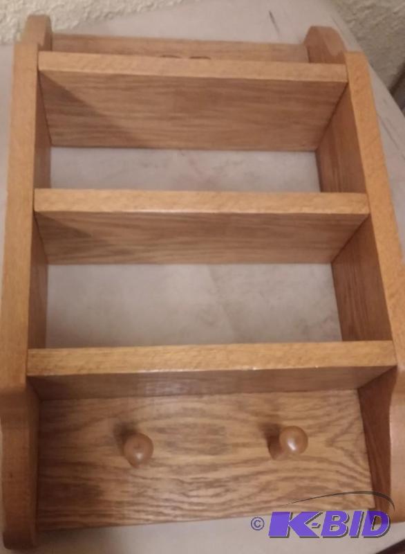 Lot of 2 Wooden shelving...