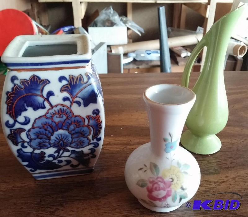 Lot of 3 bud vases, Blue Stafford and China...