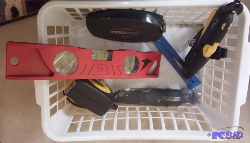 Lot of tools as shown...
