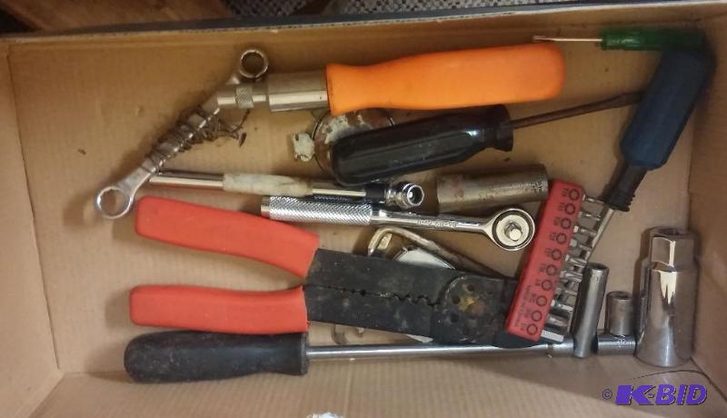 Lot of tools as shown...