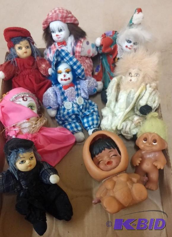Large Lot of ceramic Faced collectable clowns...