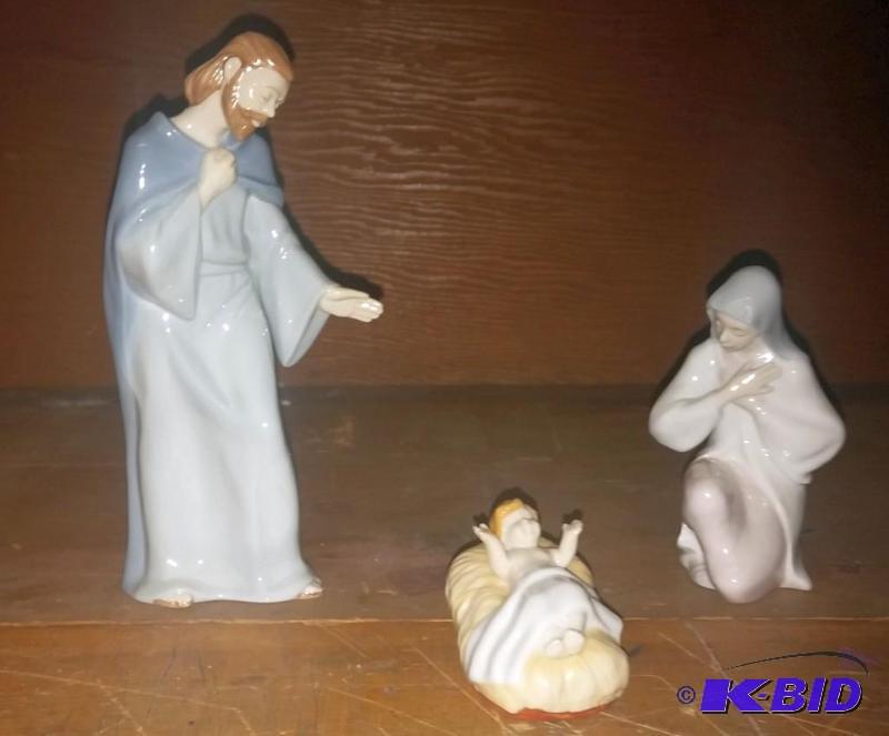 lot 26 image: Christmas Decoration as Shown...