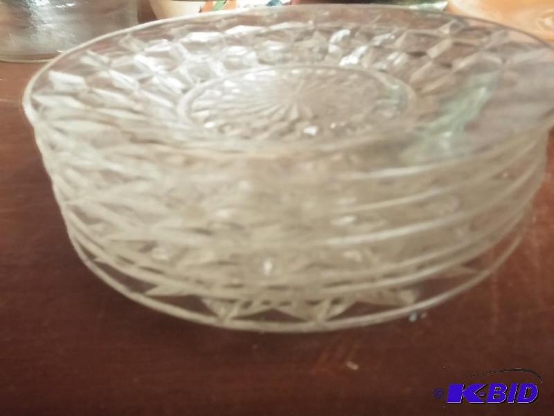 4 Vintage Pyrex glass dishes...