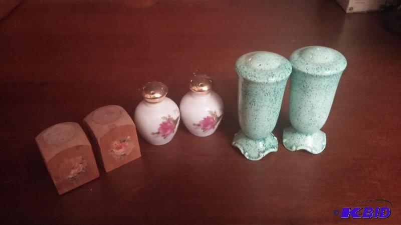 Lot of 3 Vintage Salt and Pepper Shakers...