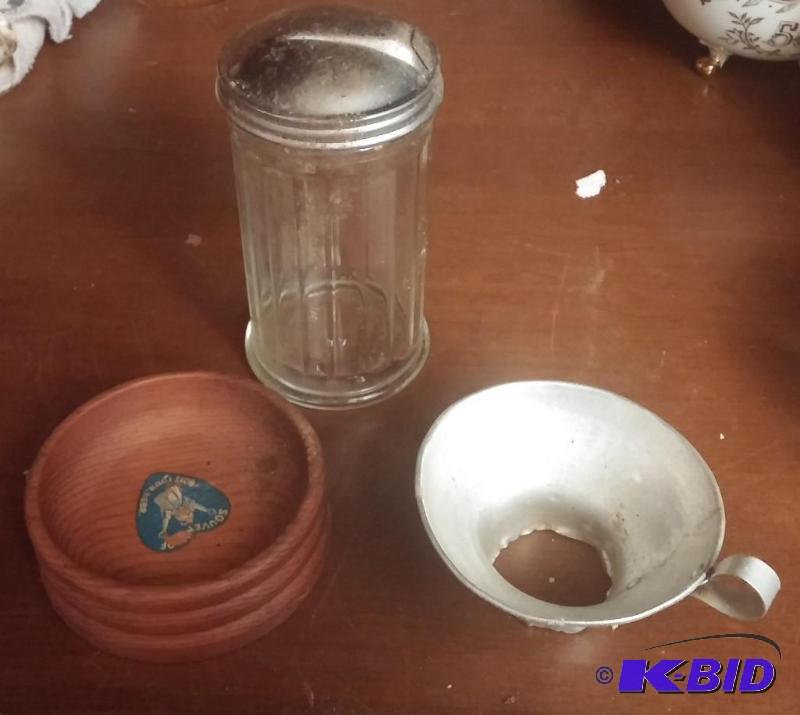 Lot of miscellaneous Vintage Kitchenware...