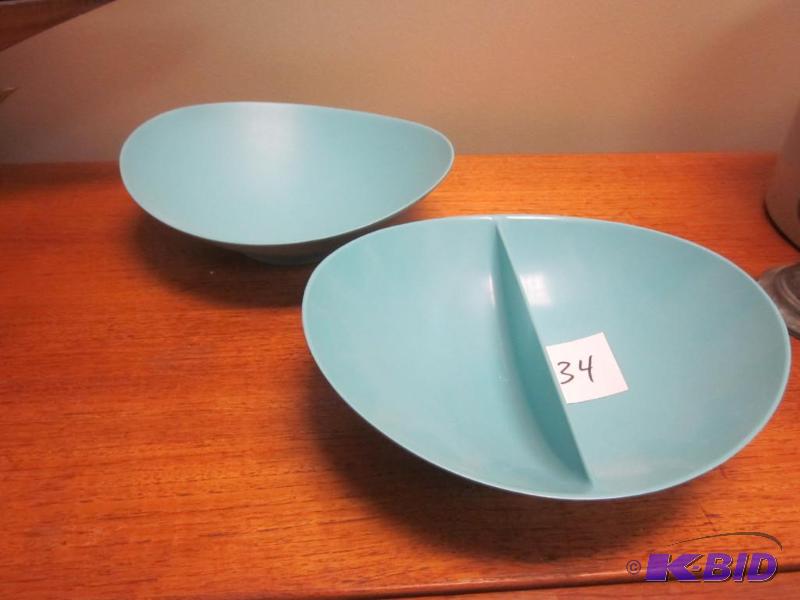 lot 34 image: Pair of Mid Century early plastic Florence Wa...