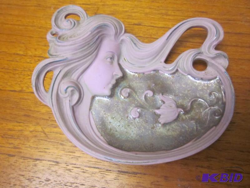 lot 47 image: 5 inch Wedgewood like Art Nouveau art plate, ...