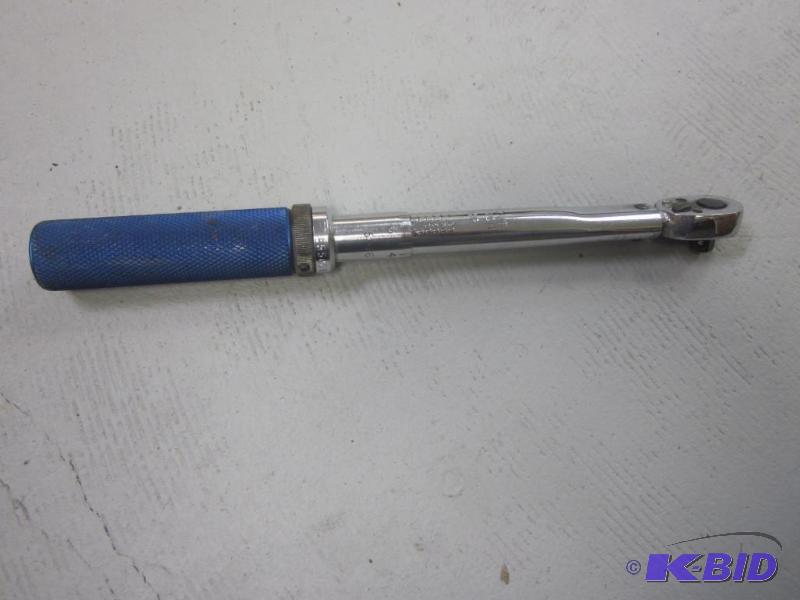 lot 77 image: Series B Snap-On quarter inch torque wrench, ...