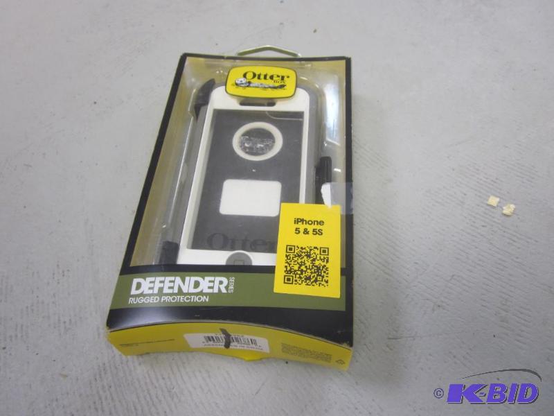 lot 78 image: iPhone 5 and 5S Otter Box Defender, in opened...