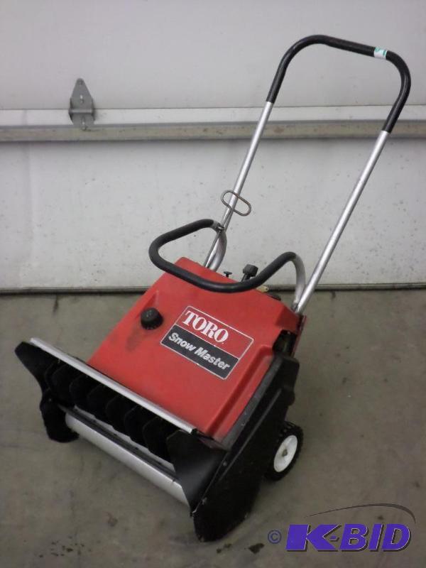 lot 9 image: Toro Snow-Master Snowblower, Needs Card Clean...