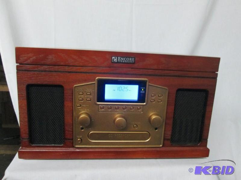 lot 17 image: Encore Technology Nostalgic 6-in-1 Sound System