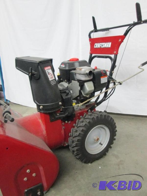 Craftsman 8.0 HP 27" Snow Blower December Returns and Consignments 3