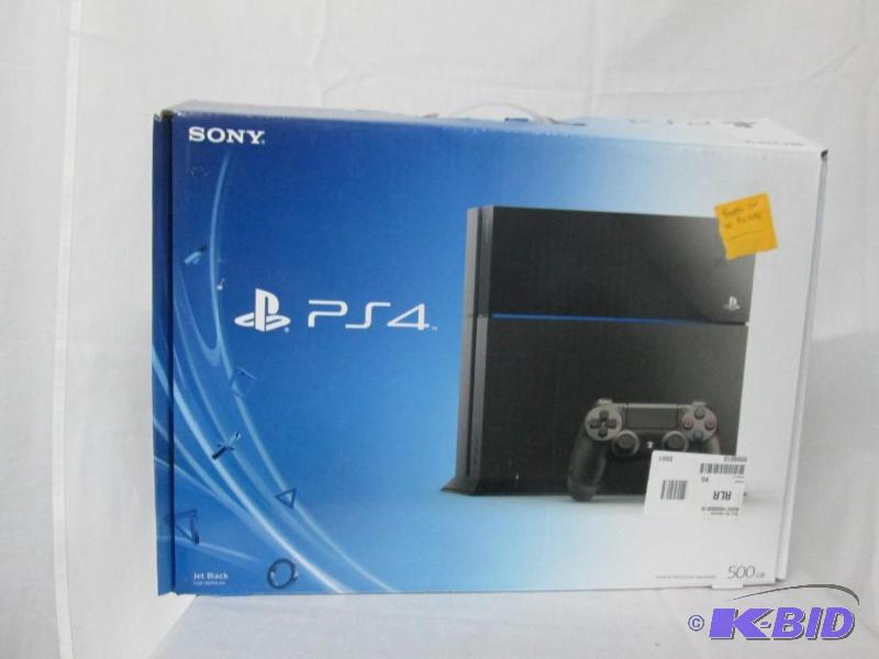 lot 22 image: Sony PS4 Consol