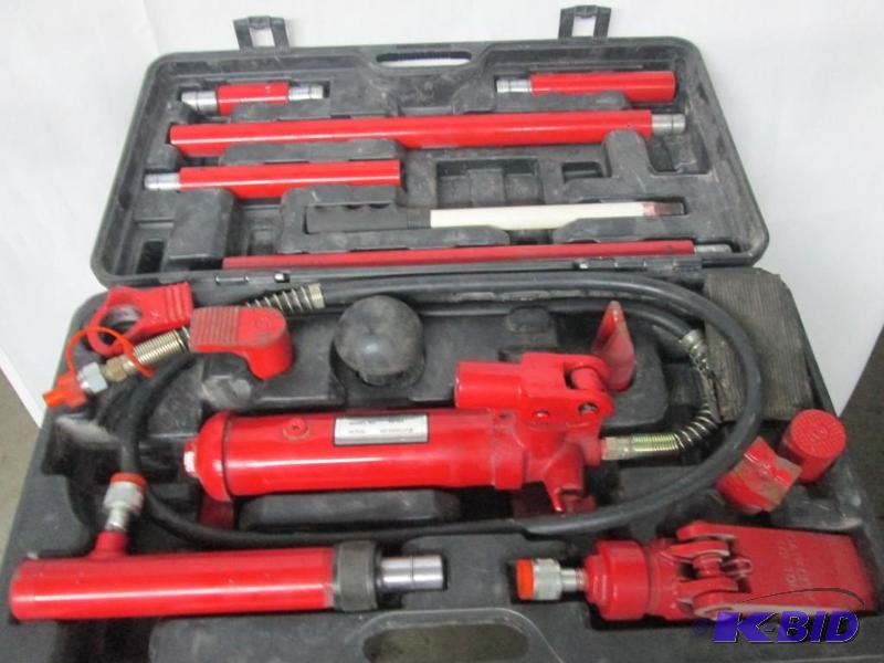 lot 3 image: 4-Ton Portable Hydraulic Jack