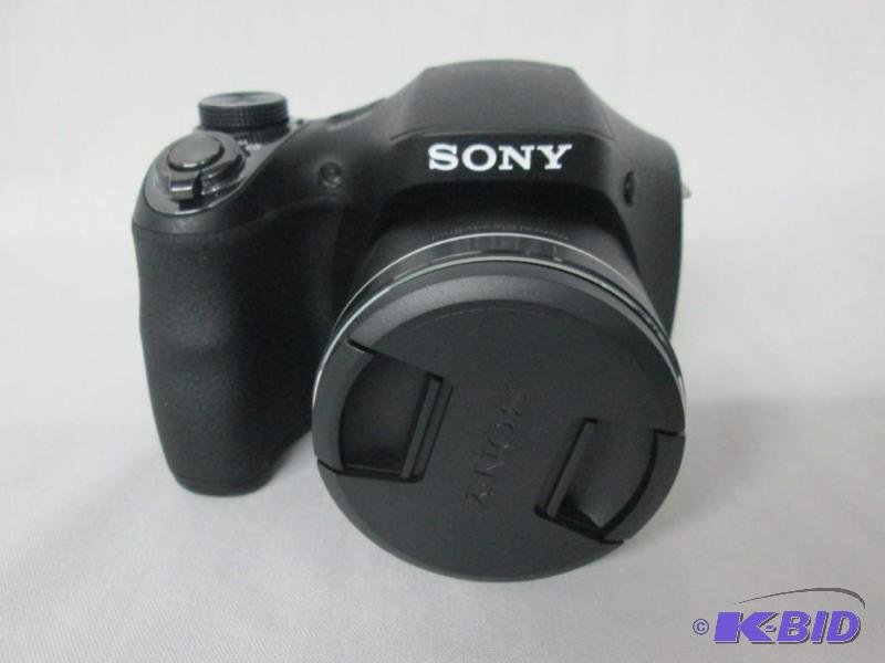 lot 36 image: Sony DSCH300 20.1MP 35x Zoom Digital Camera