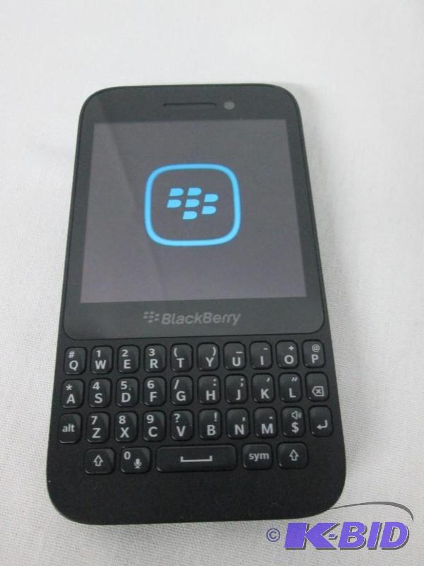 lot 38 image: BlackBerry Q5 Smartphone