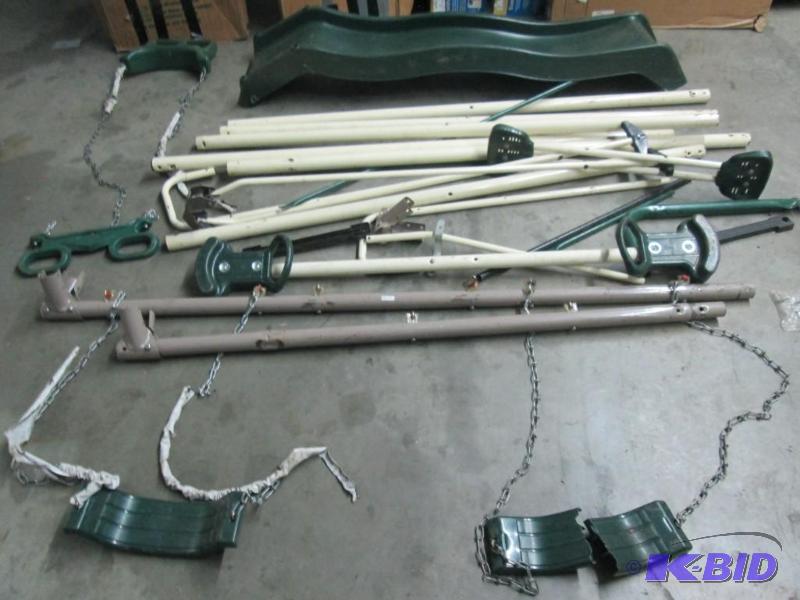 lot 42 image: Flexible Flyer Fun Fantastic Swing Set