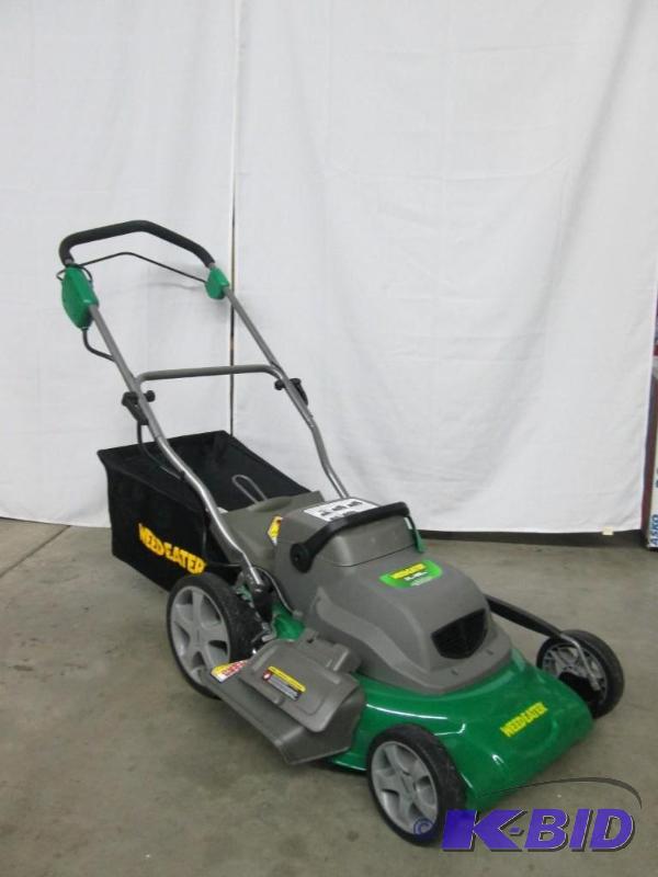 lot 9 image: Weed Eater 20 3-in-1 Cordless Lawn Mower
