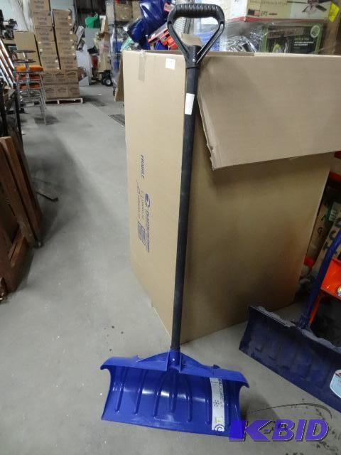 New suncast steel core snow pusher snow shove...