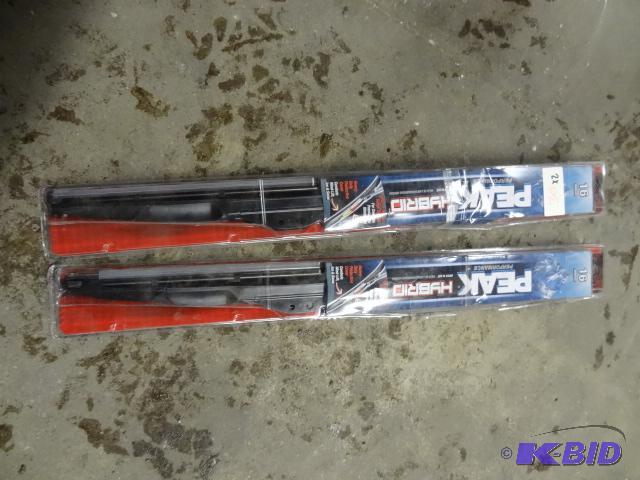 New set of 2 Peak brand performance hybrid wi...
