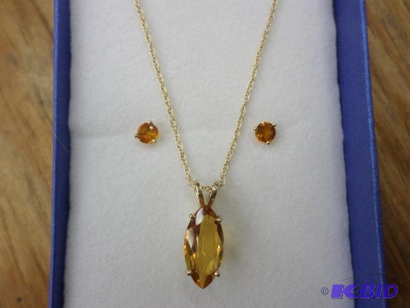 3 Pc set, 1.71ct Marquise Citrine 14kt yellow...