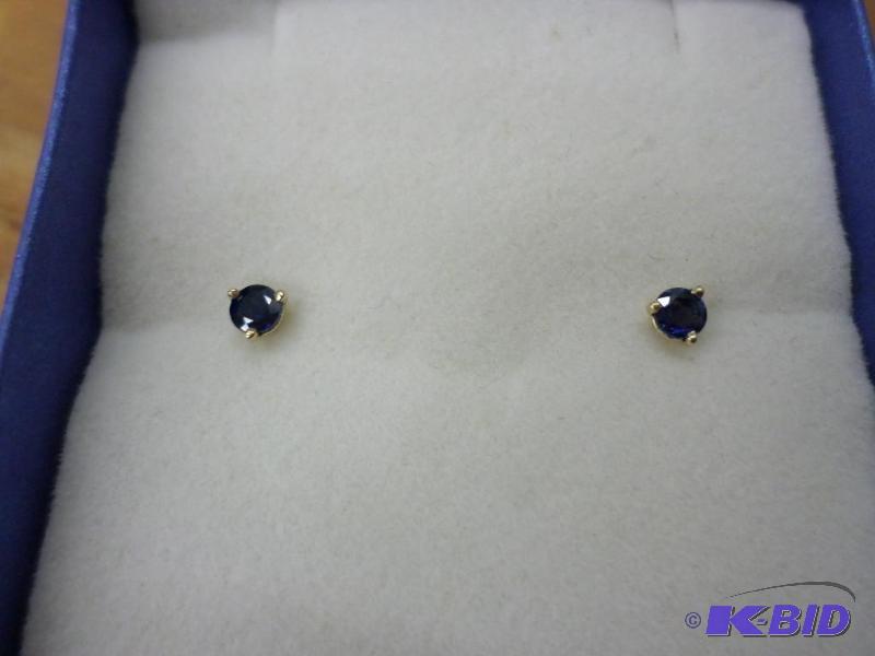 .27ct tw blue Sapphire 14kt yellow gold earri...