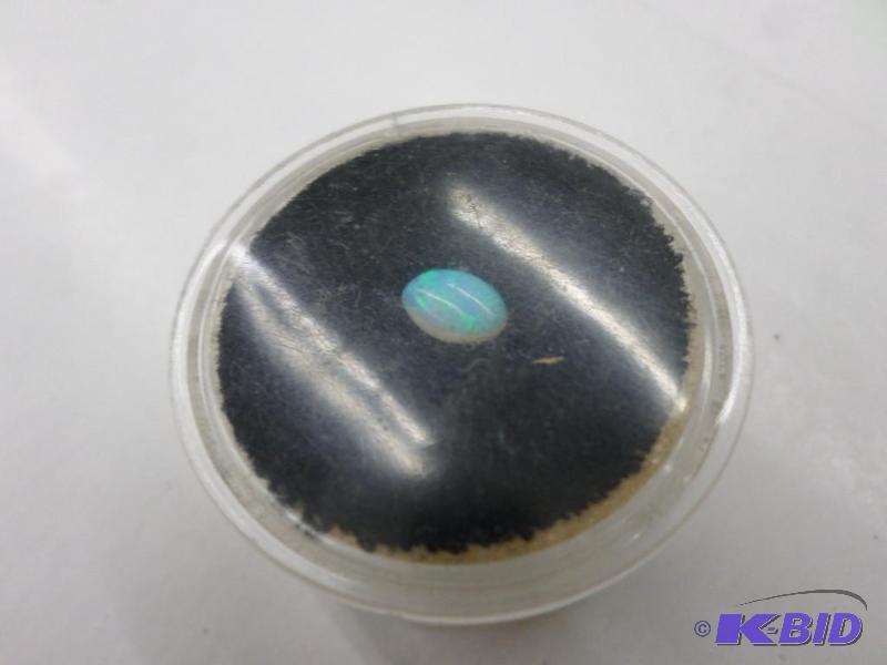 loose oval Opal .29ct...