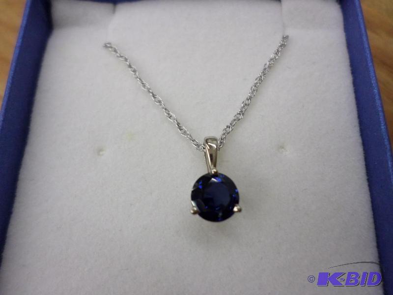 .71ct blue Sapphire 14kt white gold pendant, ...