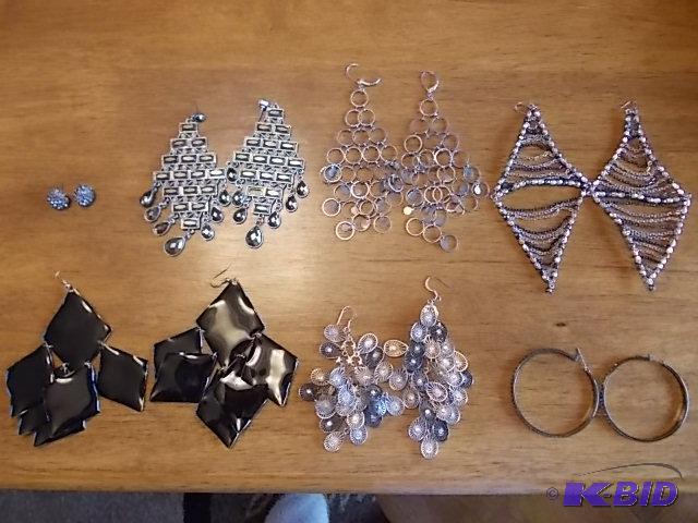 7-Pair Pierced Earrings...