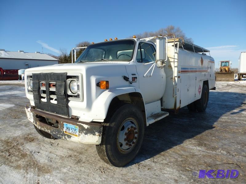 1990 GMC 7000 Fuel Truck Has 7.4 Liter Fuel ...