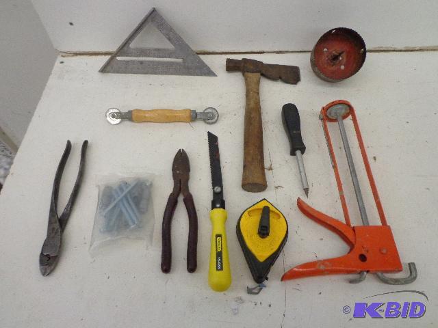 lot 104 image: Various Tools   Box of Various Items  4"...