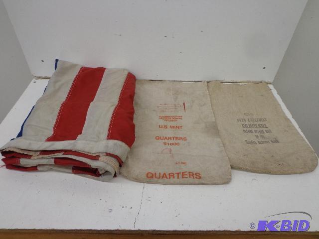 lot 113 image: American Flag   Canvas Bank Bags  1 - Quarter...