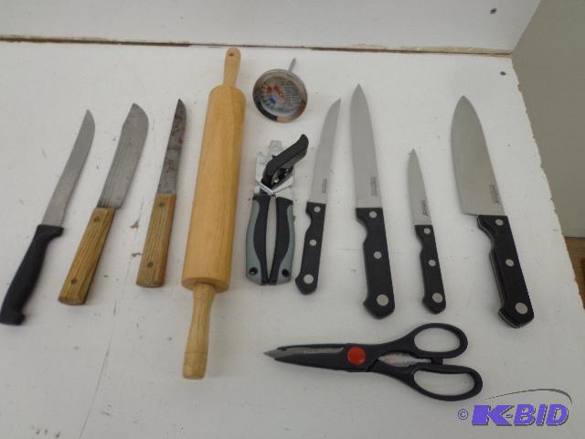 lot 130 image: Various Kitchen Items   Can Opener  Rolling P...