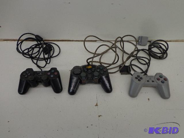 lot 137 image: Playstation Controllers   Original Playstatio...