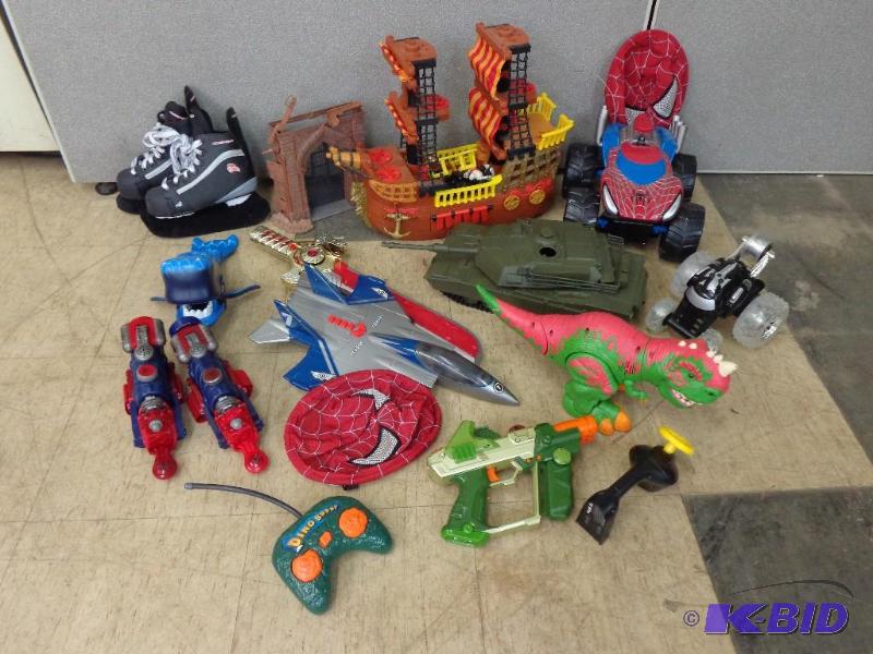 lot 20 image: Kids Corner   Renegade Hockey Skates- Size Ki...