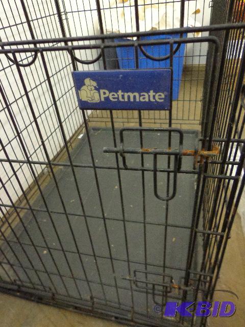 lot 22 image: Folding Kennel   Large  24" Wide x 35&qu...