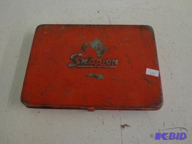 lot 50 image: Snap-On Tool Kit   14" Driver  14 Socke...