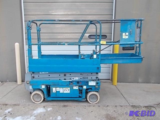 Genie Model GS1530 Scissor Lift, 30&quot x 5...