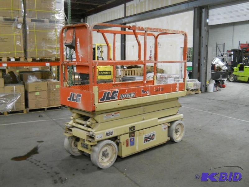 lot 5 image: JLG 2032 E2 Scissor Lift. Only 405 Hours. 20 Working Height.